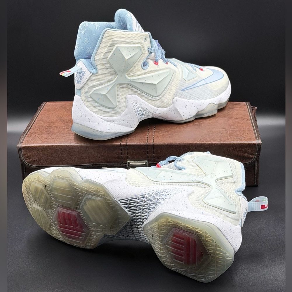 Nike LeBron 13 'Christmas'